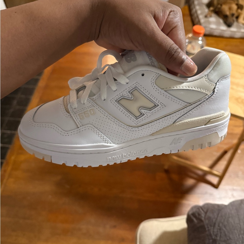 New Balance 550 in White and Beige - Picture 2 of 4